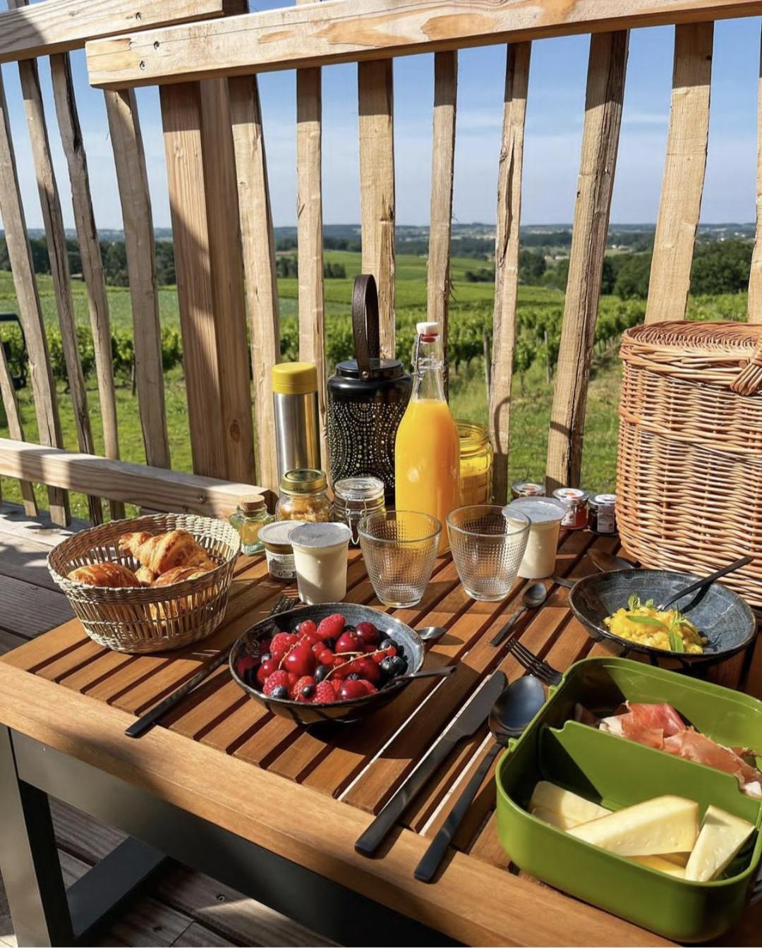 Bed and Breakfast Le Domaine De La Tour Des Vents Bergerac Zewnętrze zdjęcie